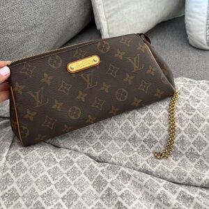 Louis Vuitton Eva Pouch monogram